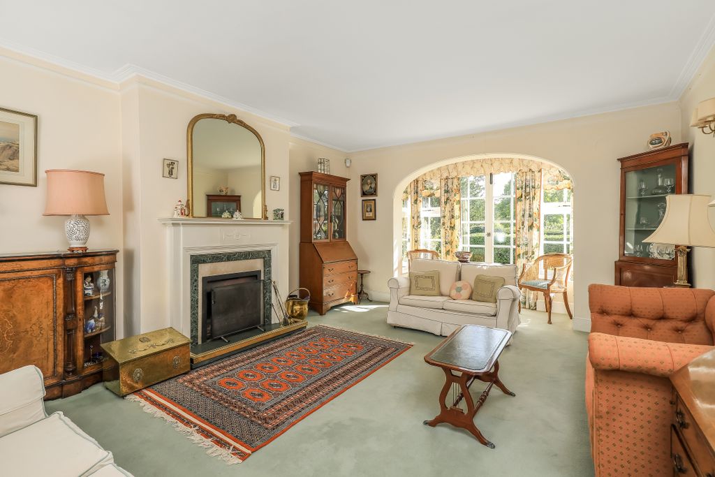 Property photo 3 of 19