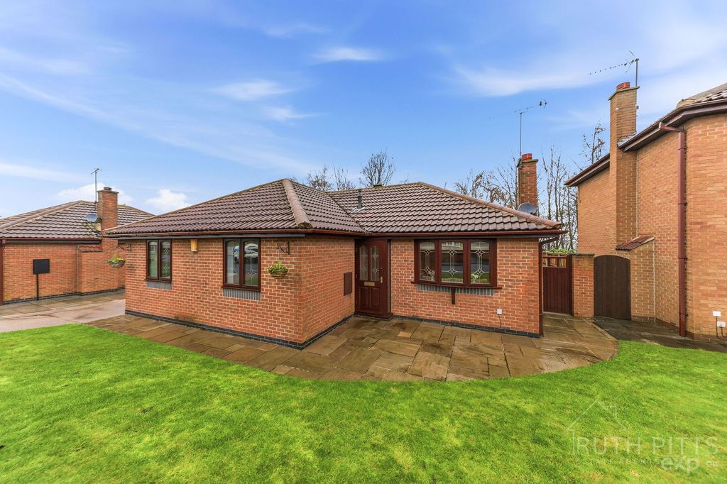 Property photo 1 of 28