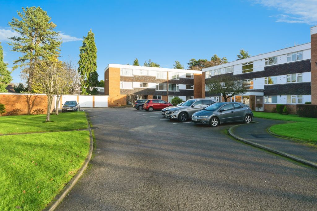 Property photo 1 of 16 Frontage