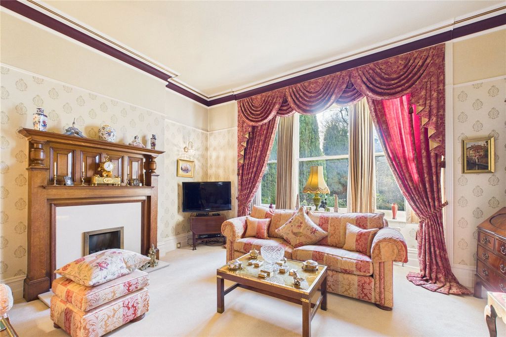 Property photo 2 of 40 Picture No. 43