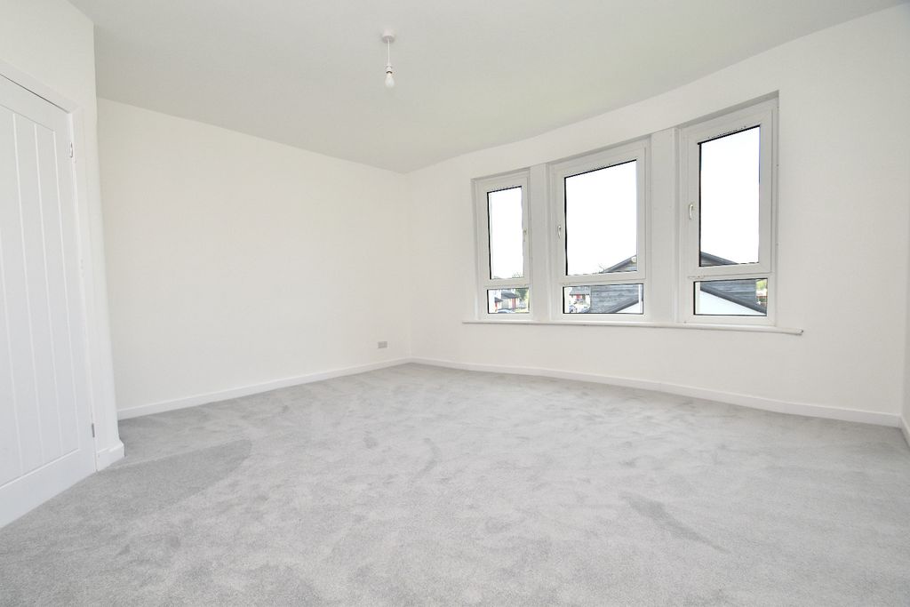Property photo 2 of 14 5347613