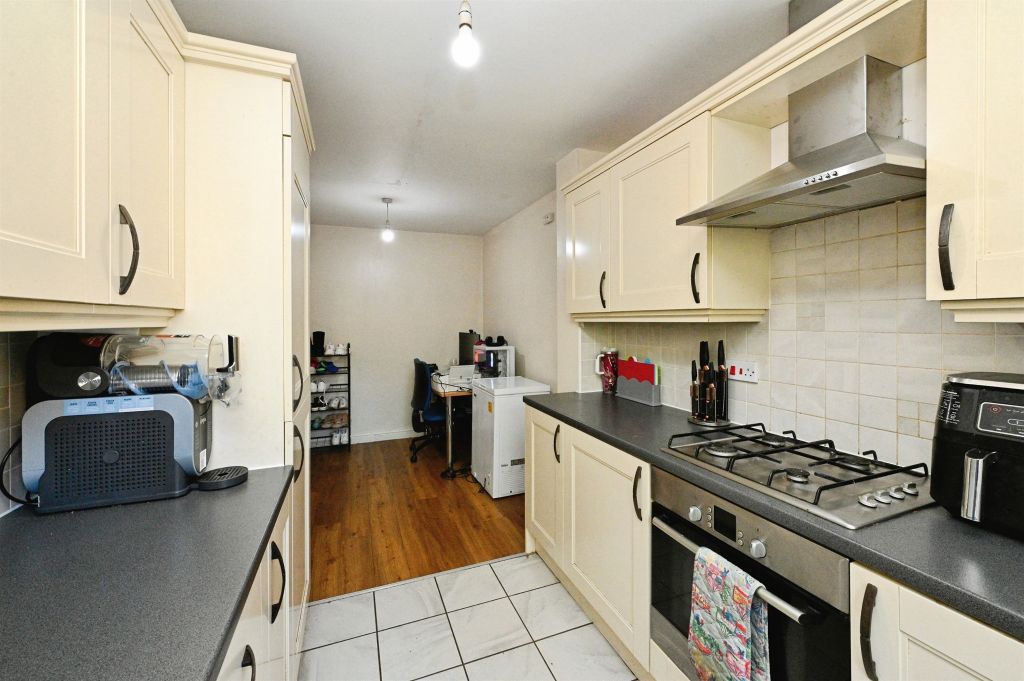 Property photo 3 of 17