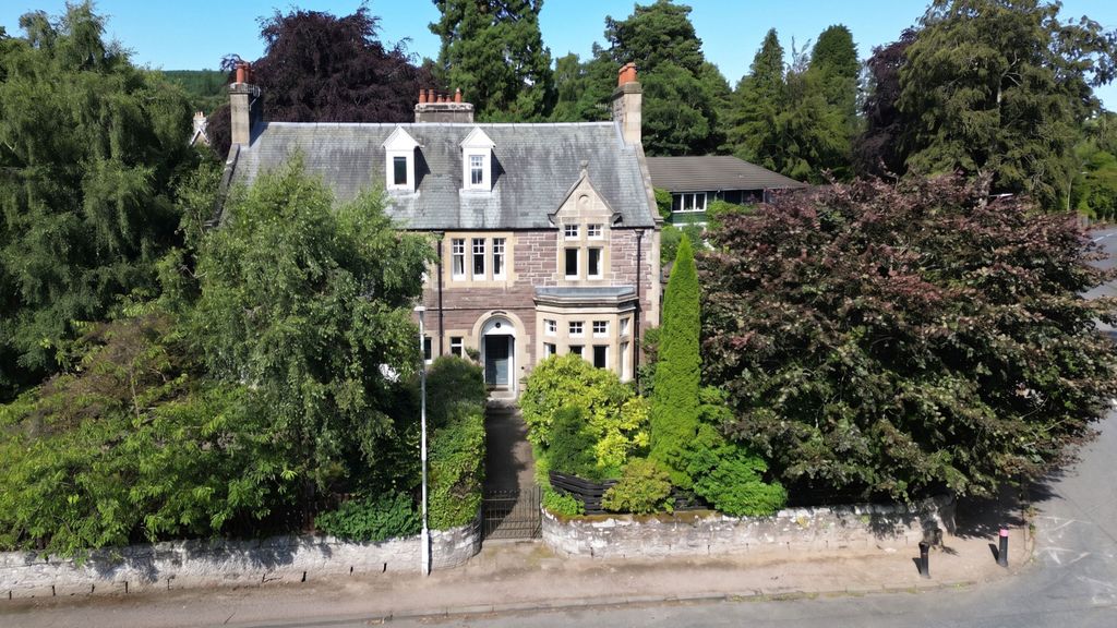 Property photo 1 of 51
