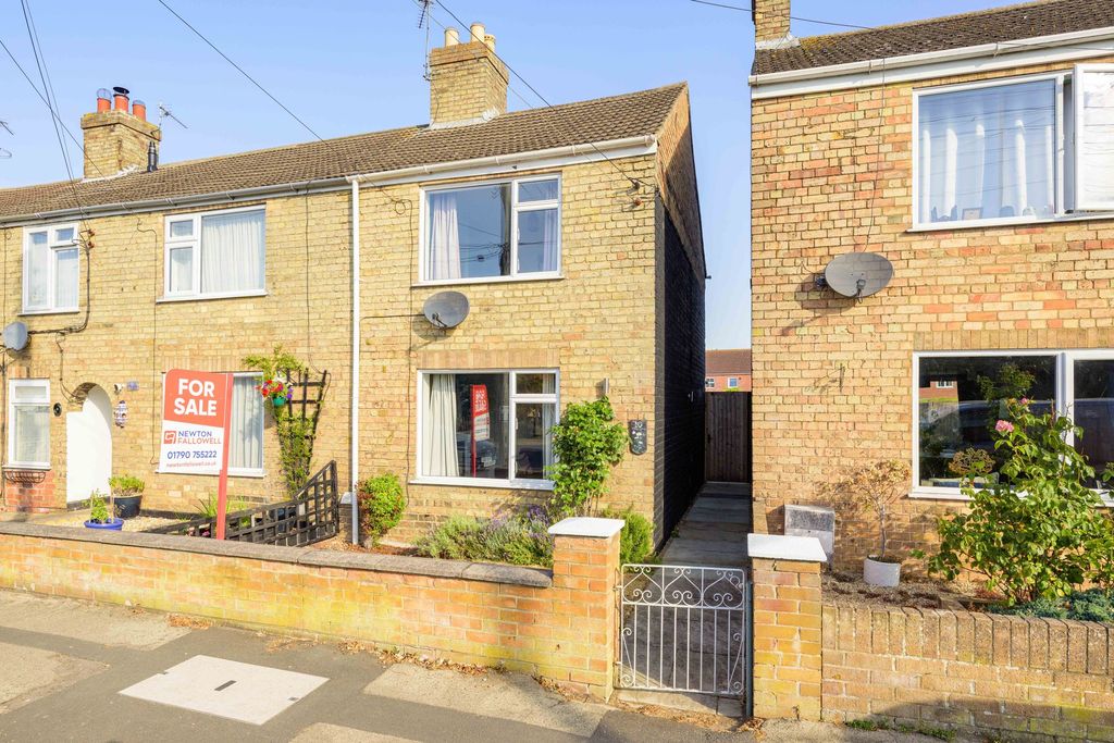 Property photo 1 of 18