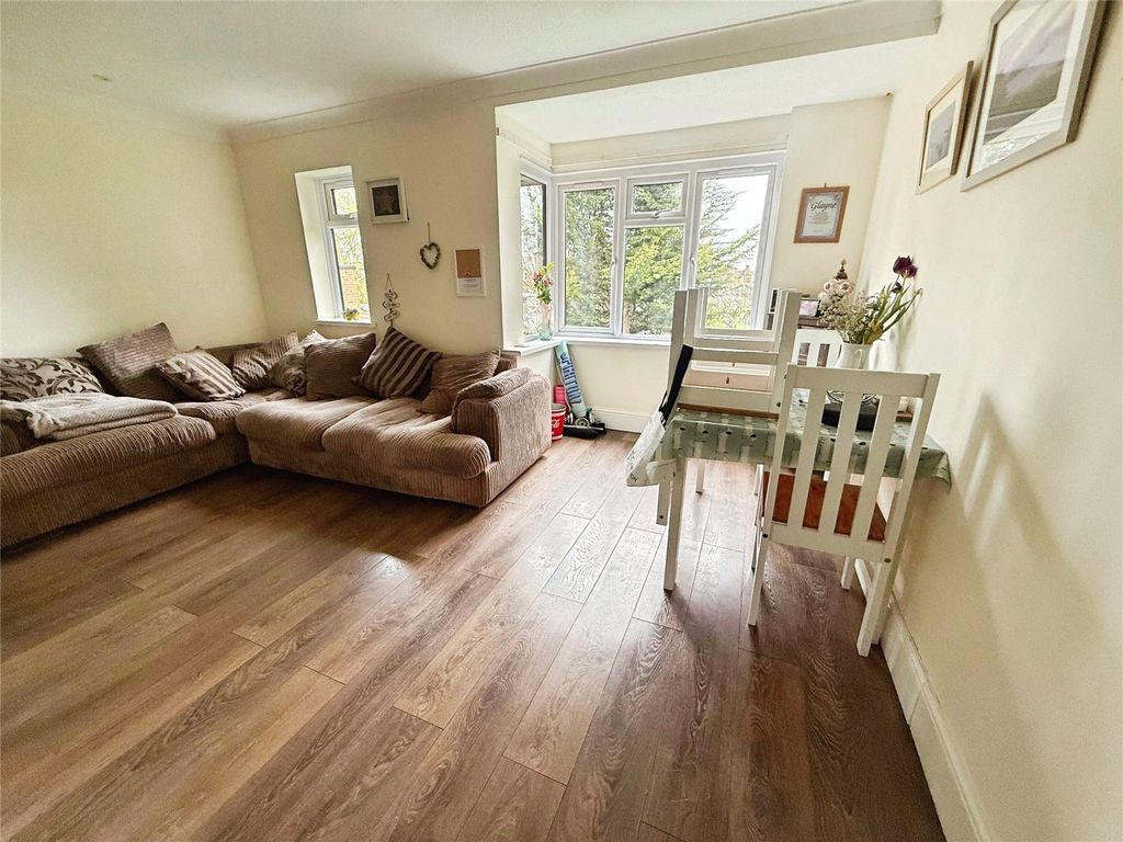 Property photo 2 of 8 Picture No. 09