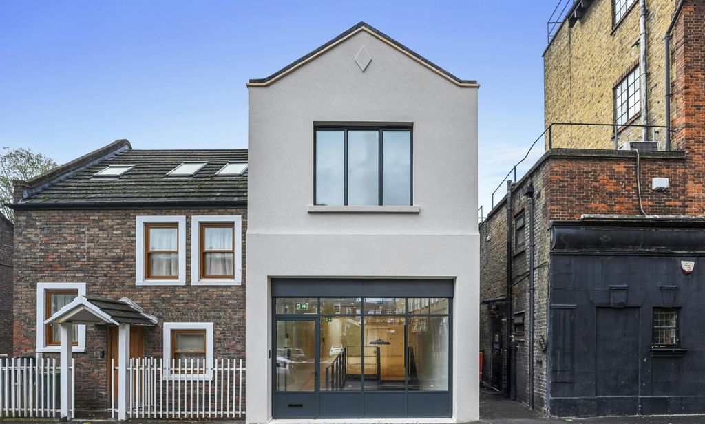 Property photo 1 of 12 Olpil2Mundenstreet26.Jpg