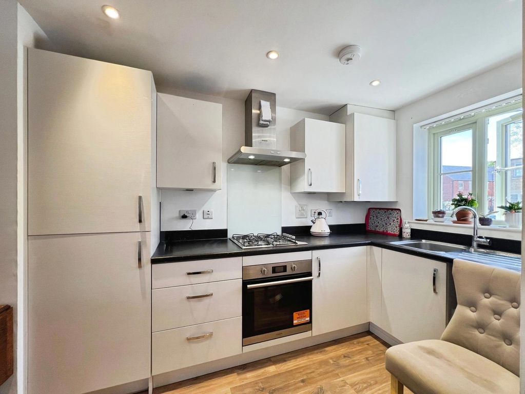 Property photo 3 of 11 Pbox-Img.Jpg