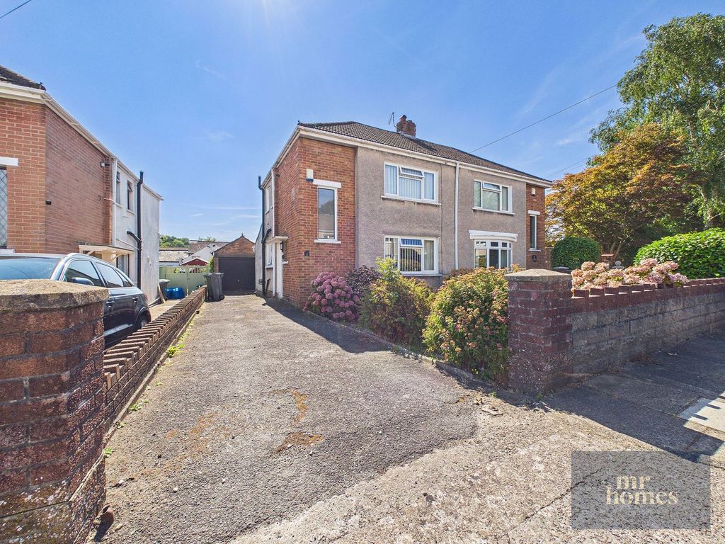 Property photo 1 of 39