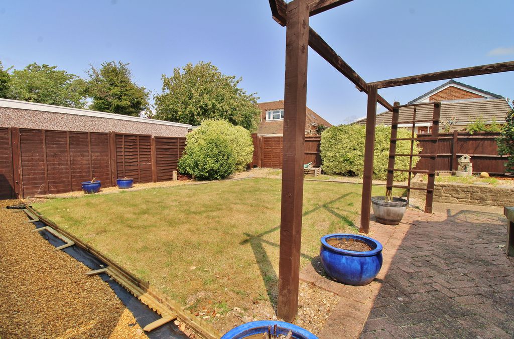 Property photo 2 of 21