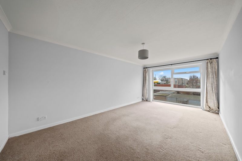 Property photo 2 of 9 Photo 6