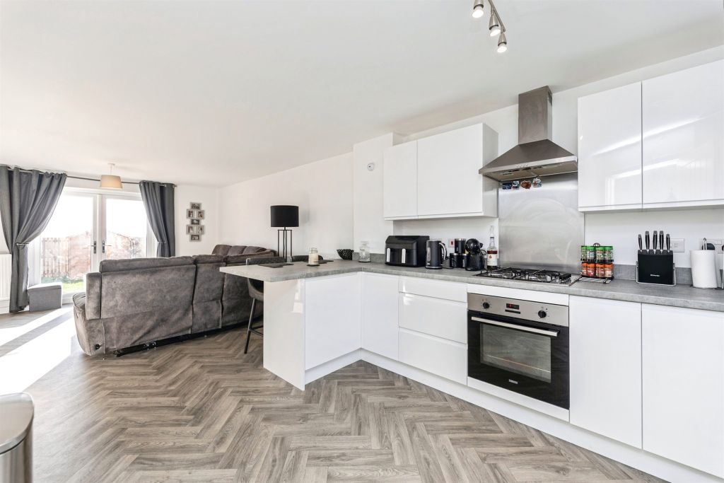 Property photo 3 of 17