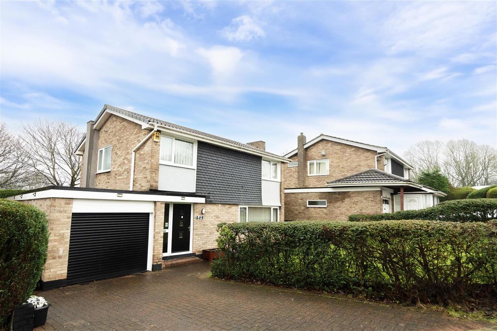 Property photo 1 of 8 External