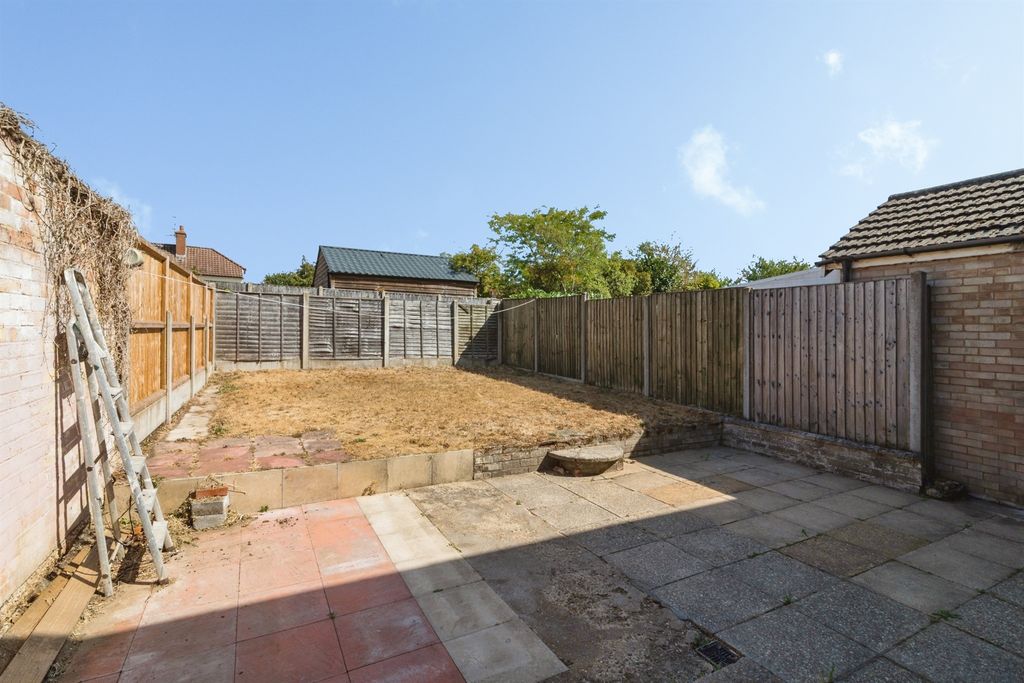 Property photo 3 of 14