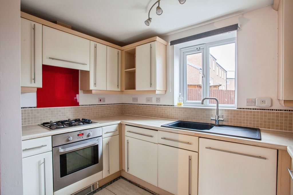 Property photo 2 of 17 Photo