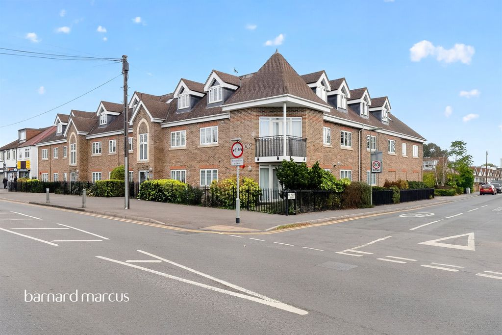Property photo 1 of 11