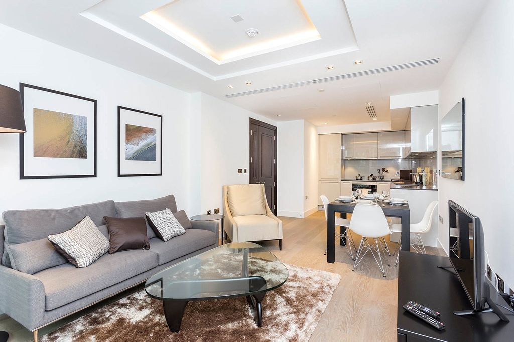 Property photo 1 of 16 Trinity House