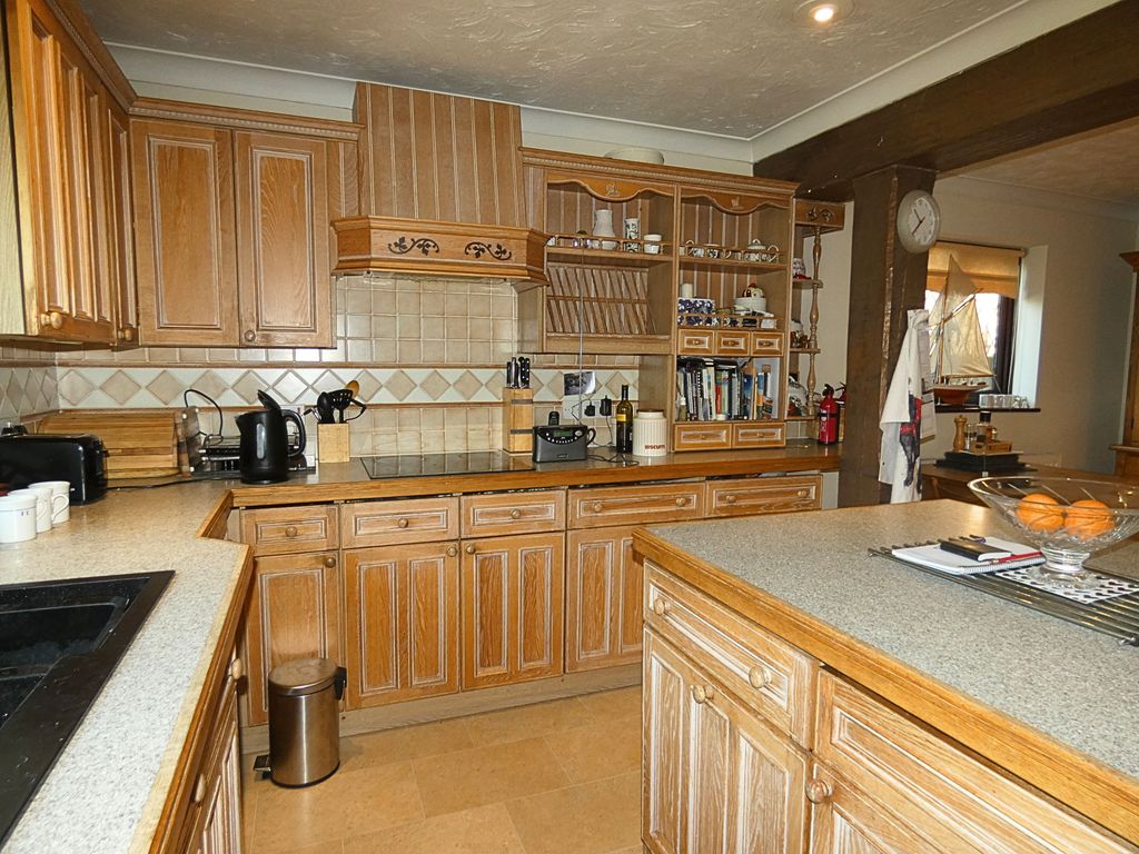 Property photo 3 of 17 Gallery