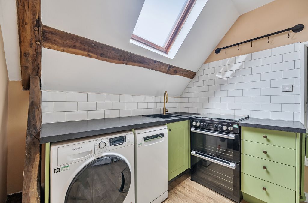 Property photo 2 of 15 1354084-15-68Cade...