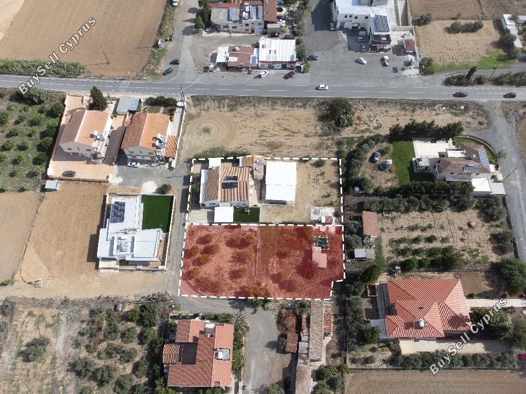 Property photo 3 of 8