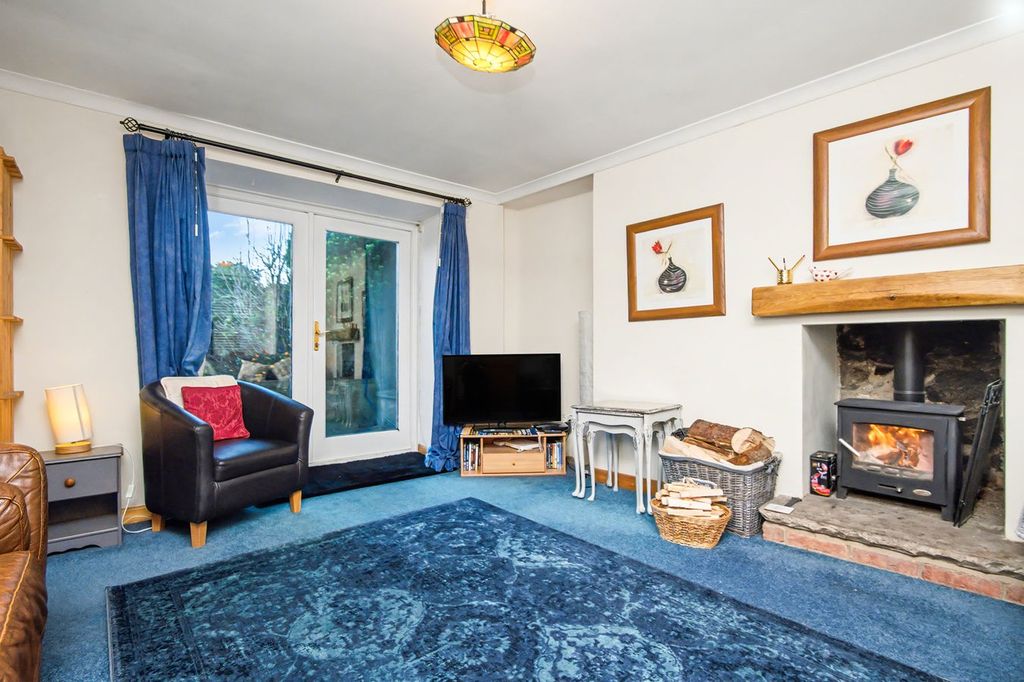 Property photo 2 of 16