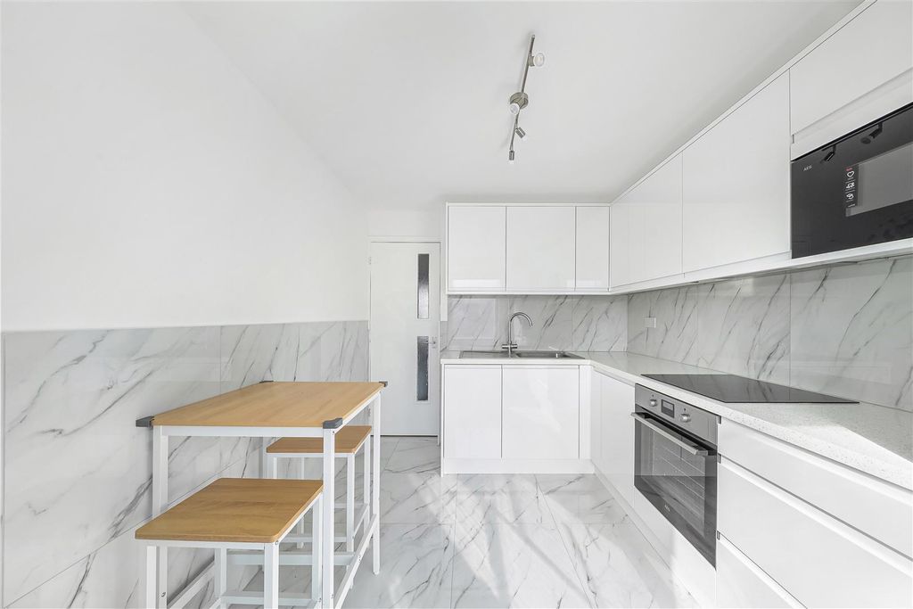 Property photo 2 of 11 Dsc00332.Jpg