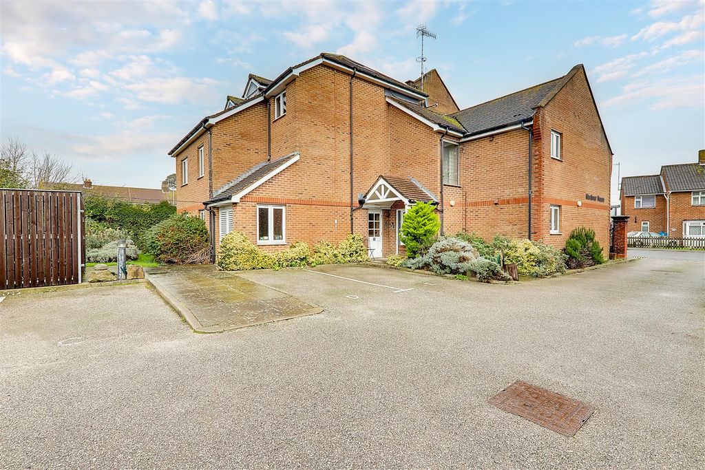 Property photo 1 of 9 Img_6868-Img_6870.Jpg