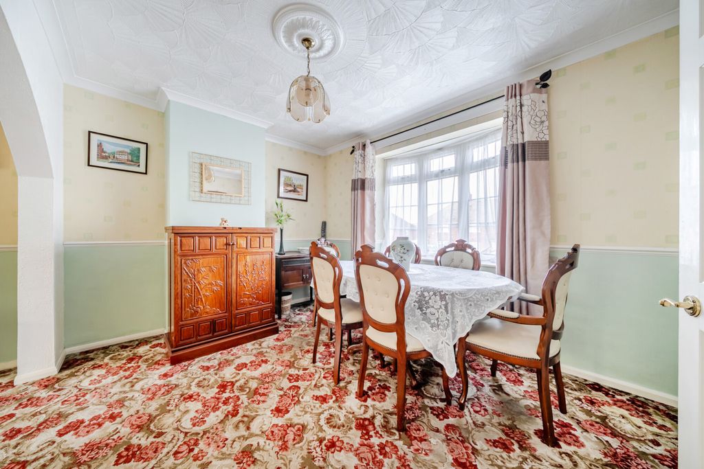 Property photo 3 of 20 Reception