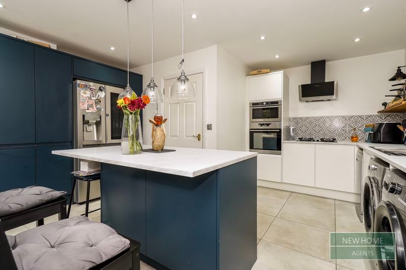 Property photo 2 of 16 Photo 13