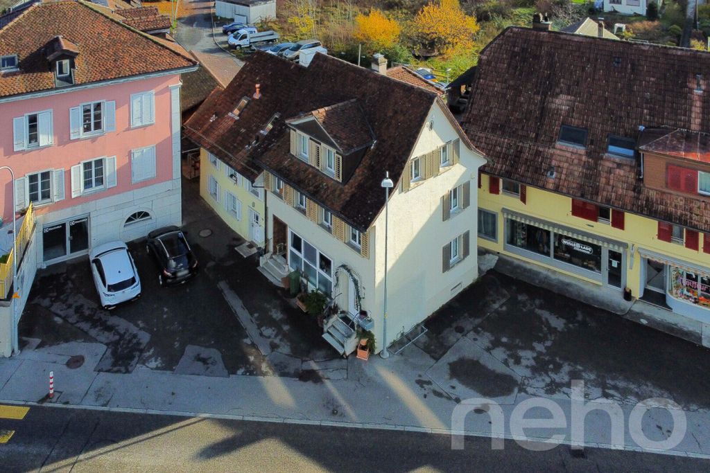 Property photo 1 of 12