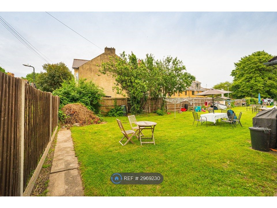 Property photo 3 of 23