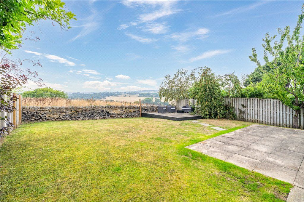Property photo 2 of 32 Rear Garden
