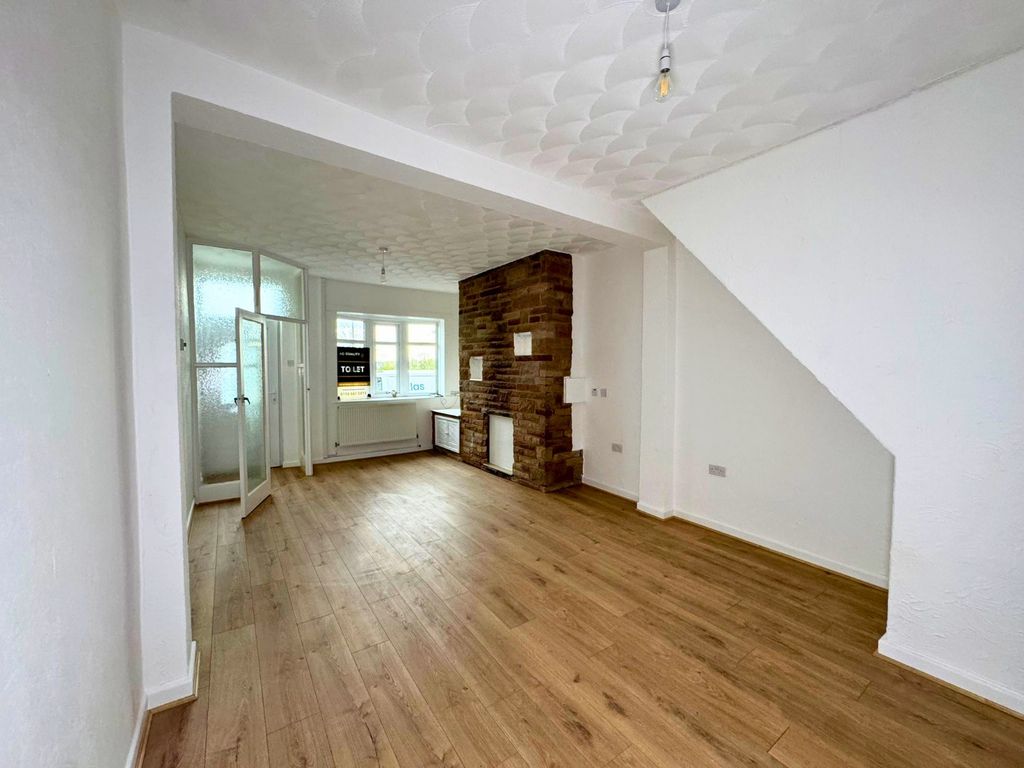 Property photo 2 of 17 Gallery