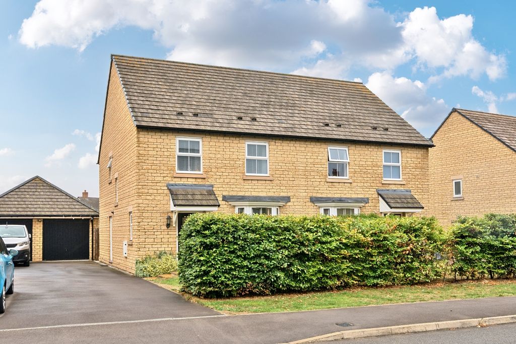 Property photo 1 of 17 1348626-19-68B6E19F6Ca80