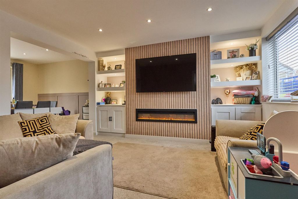 Property photo 2 of 12 Brookside_4.Jpg
