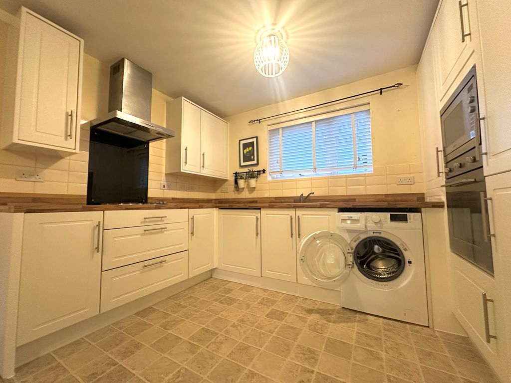 Property photo 1 of 14 Kitchen