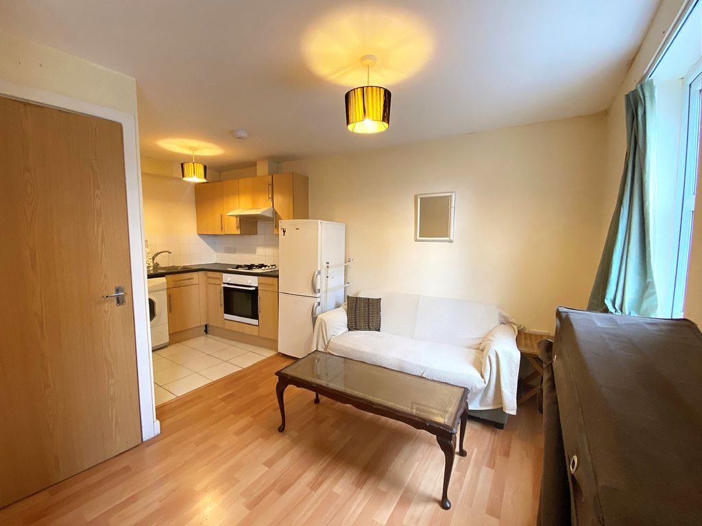 Property photo 3 of 37 Flat A