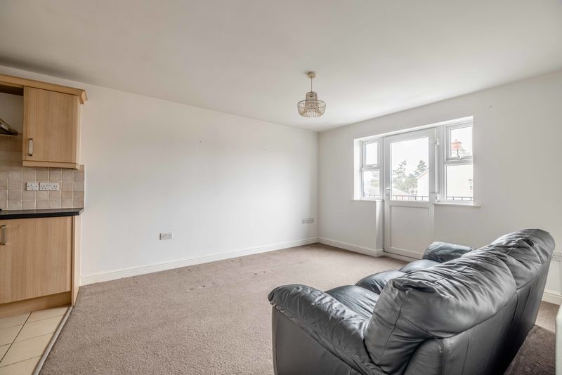 Property photo 3 of 10 Photo 2