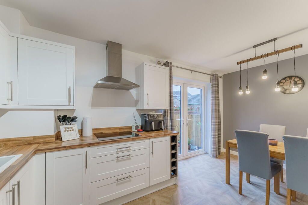 Property photo 2 of 30