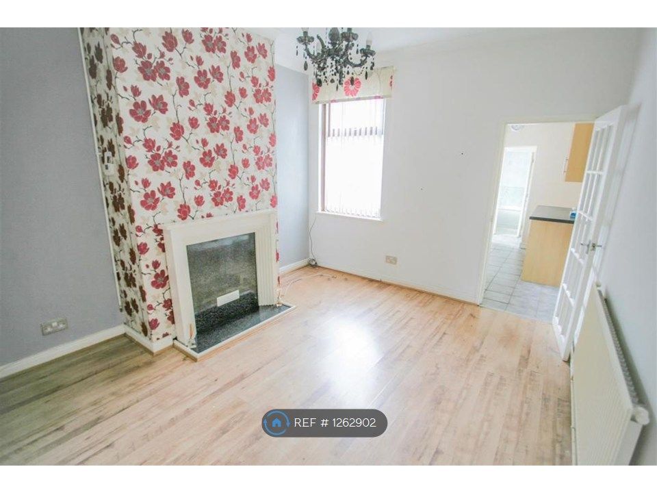 Property photo 3 of 9 Sitting Room