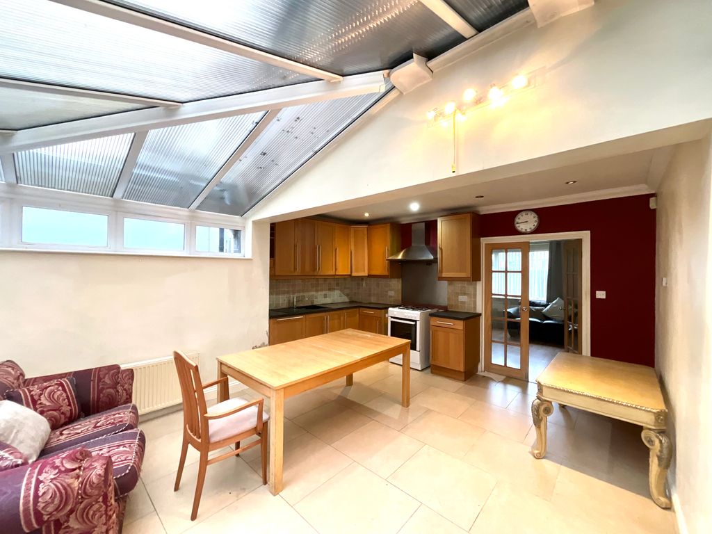 Property photo 3 of 18 Img_9282