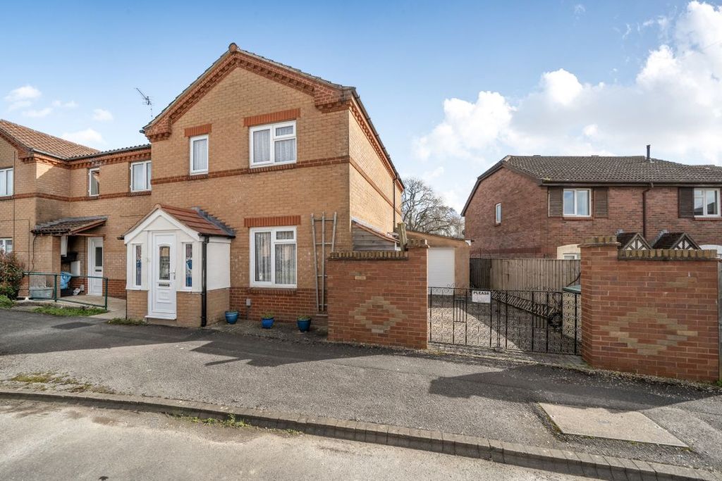 Property photo 1 of 13 1428852169B9435879Aa1