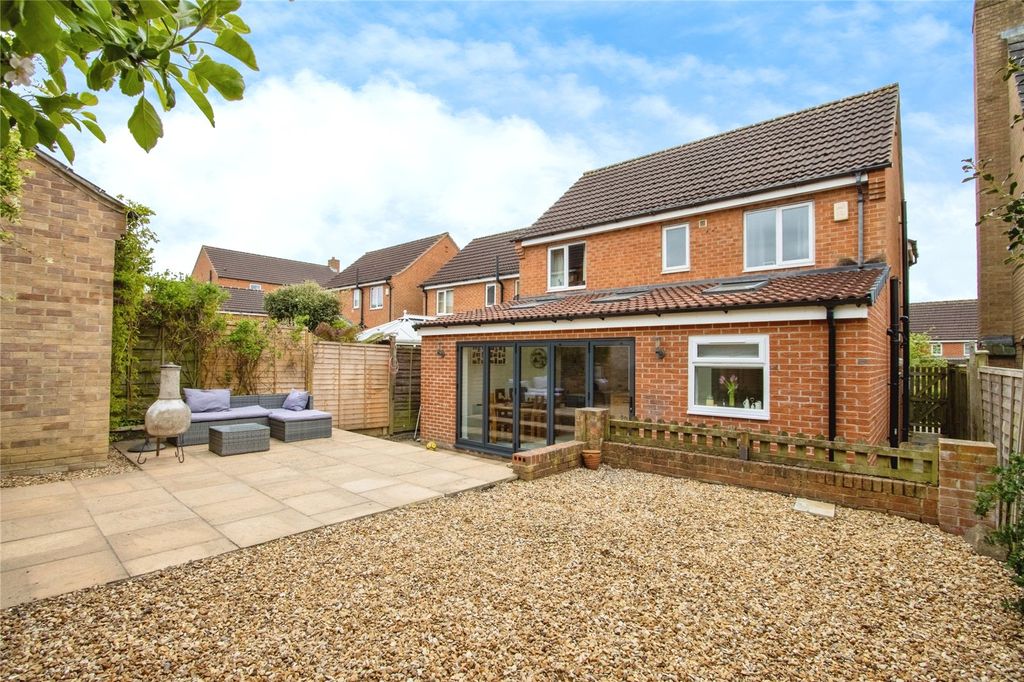 Property photo 1 of 21 Rear