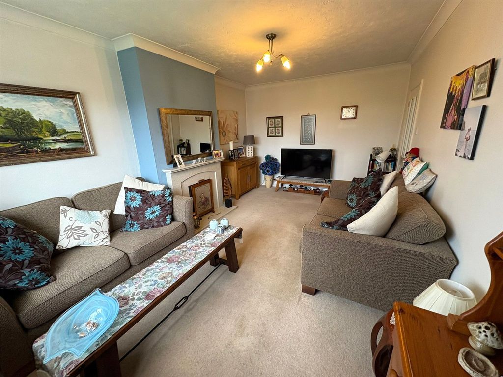 Property photo 3 of 20 Picture No. 06