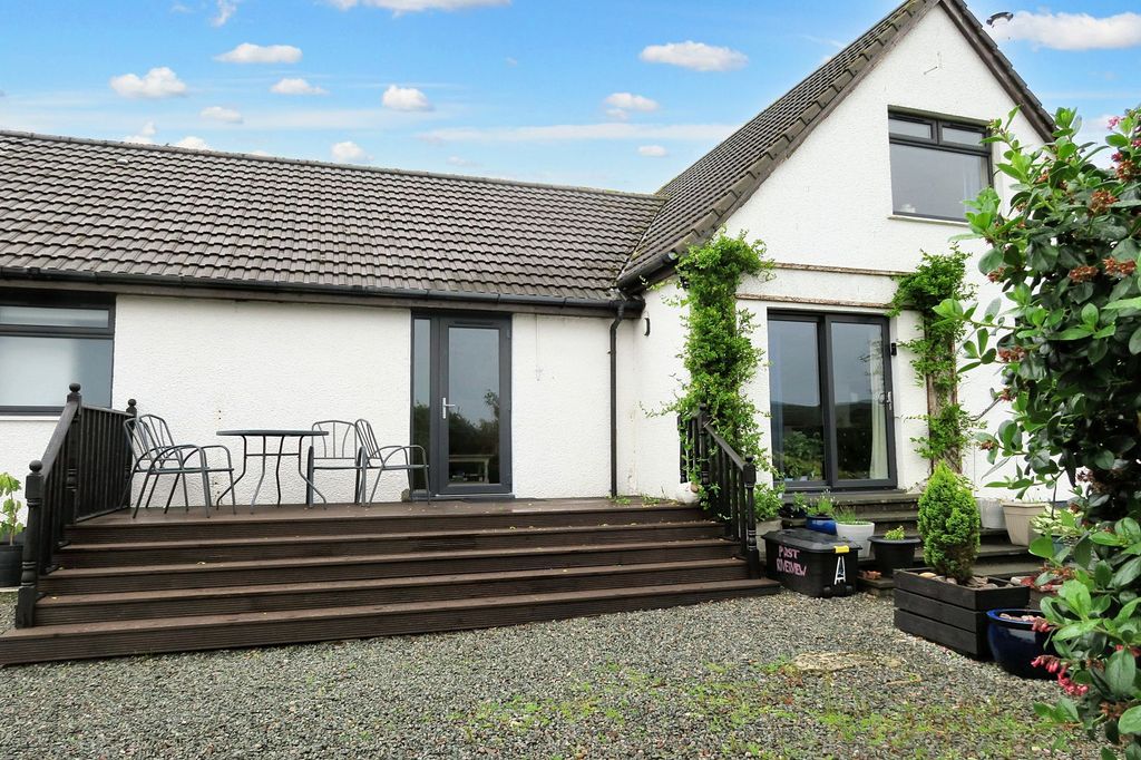 Property photo 3 of 30