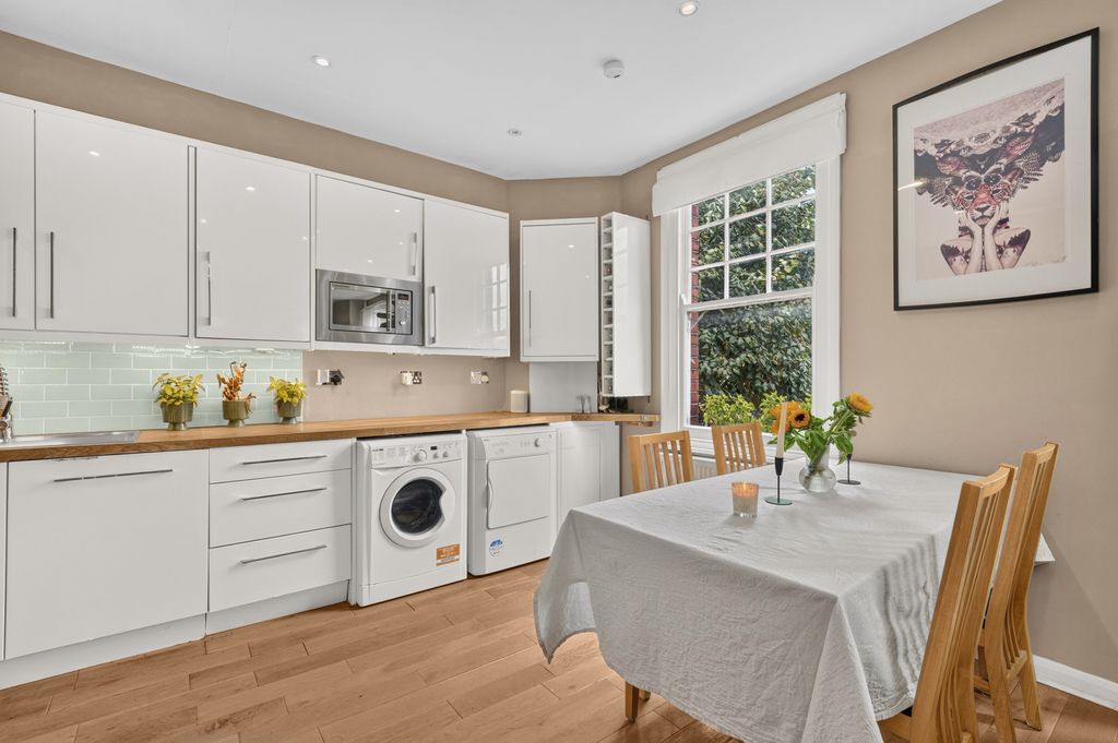 Property photo 3 of 18 Open Plan Kitchen/Dining