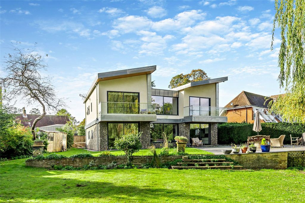 Additional image 7 of 5 bed detached house for saleVicarage Walk, Bray, Maidenhead, Berkshire SL6