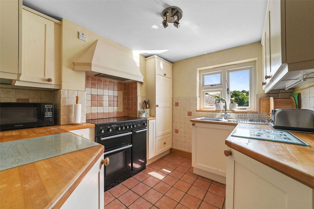 Property photo 2 of 16 Picture No. 04
