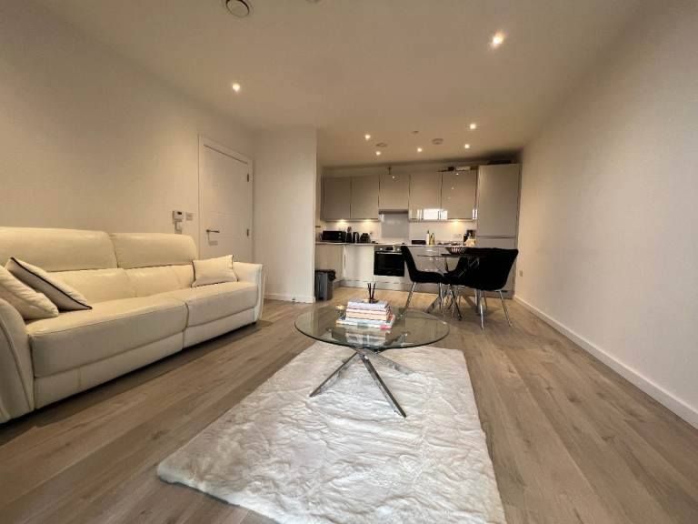 Property photo 3 of 17 Gallery