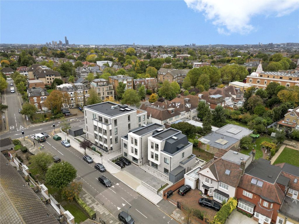 Property photo 3 of 18 Picture No. 25