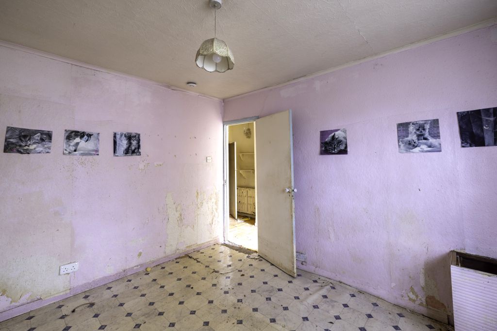 Property photo 2 of 18